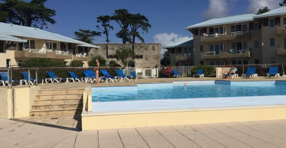 piscine residende cap morgat