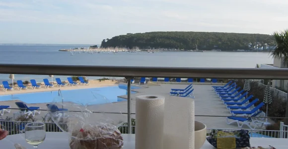vue mer terrasse appartement morgat
